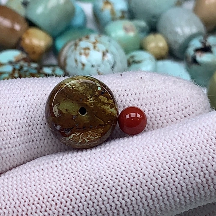 南红玛瑙未镶嵌珠宝奇石