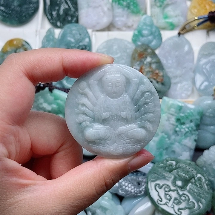 翡翠未镶嵌颈饰翡翠