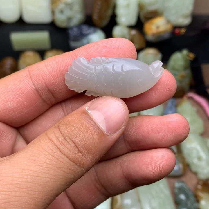 和田玉（糖玉）未镶嵌颈饰