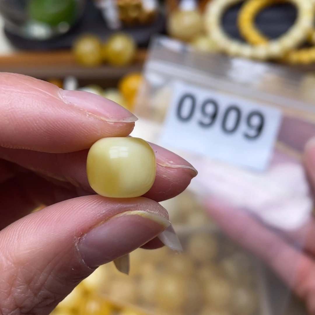 蜜蜡珠宝奇石未镶嵌12