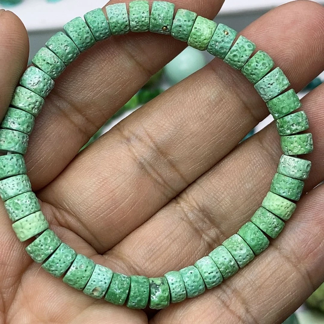 绿松石配饰未镶嵌