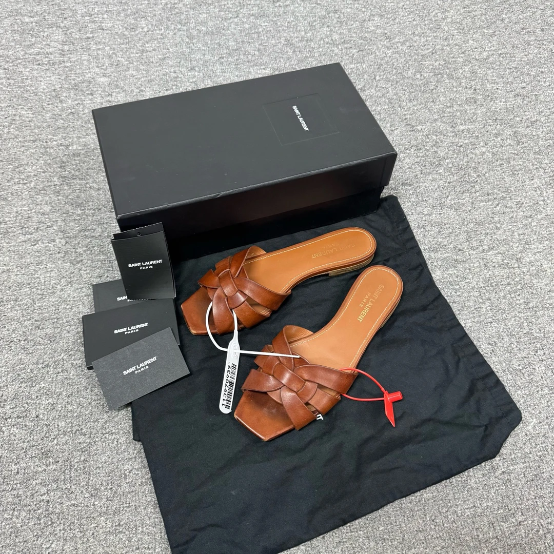 99新 AMIPARIS 圣罗兰 牛皮 编织 平底拖鞋 37.5码