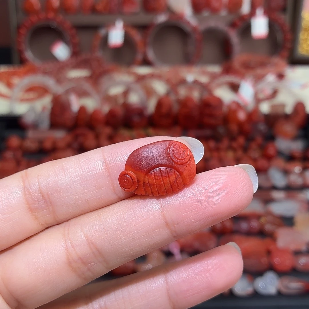 南红玛瑙未镶嵌颈饰满肉梳子