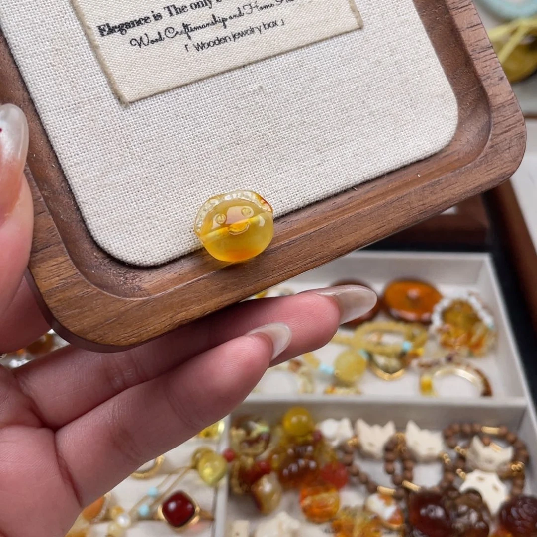 琥珀裸石未镶嵌饺子