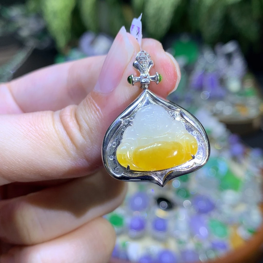 颈饰18K金镶嵌翡翠