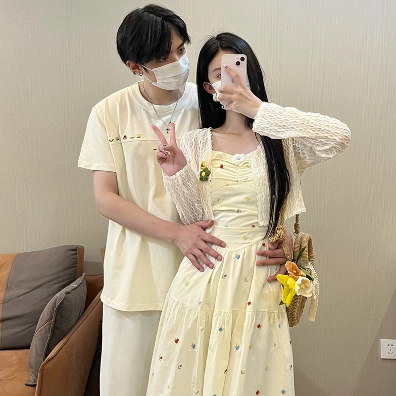 情侣装设计感小众2025新款夏季法式甜美蕾丝连衣裙度假风一裙一衣