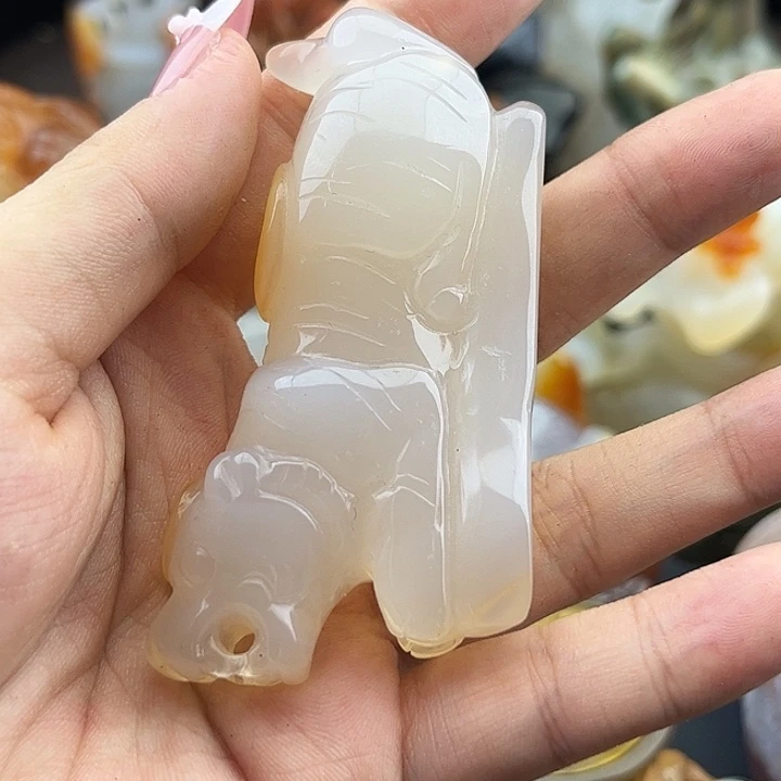 拿***下玛瑙未镶嵌手饰玛瑙