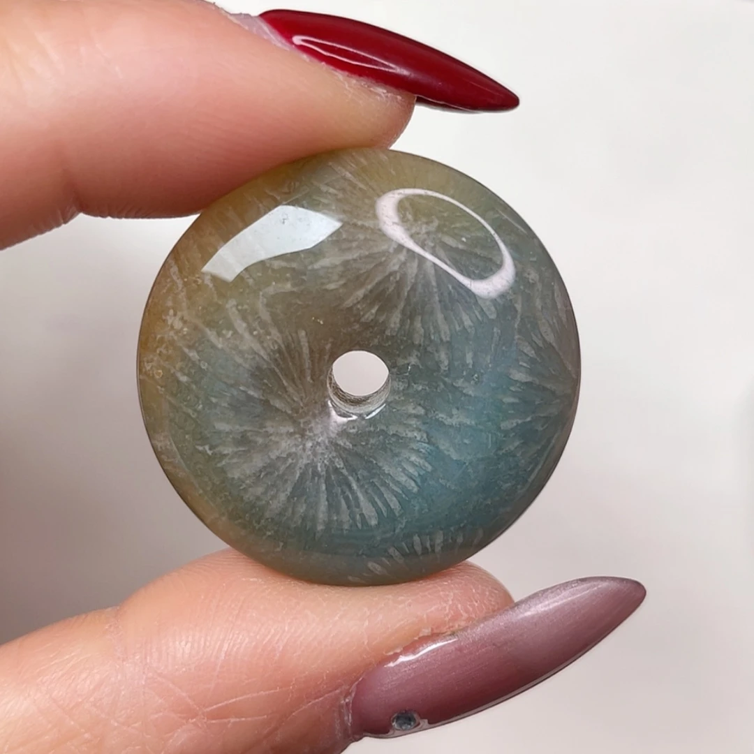 【闪购商品】未镶嵌吊坠(赠链)硅化玉