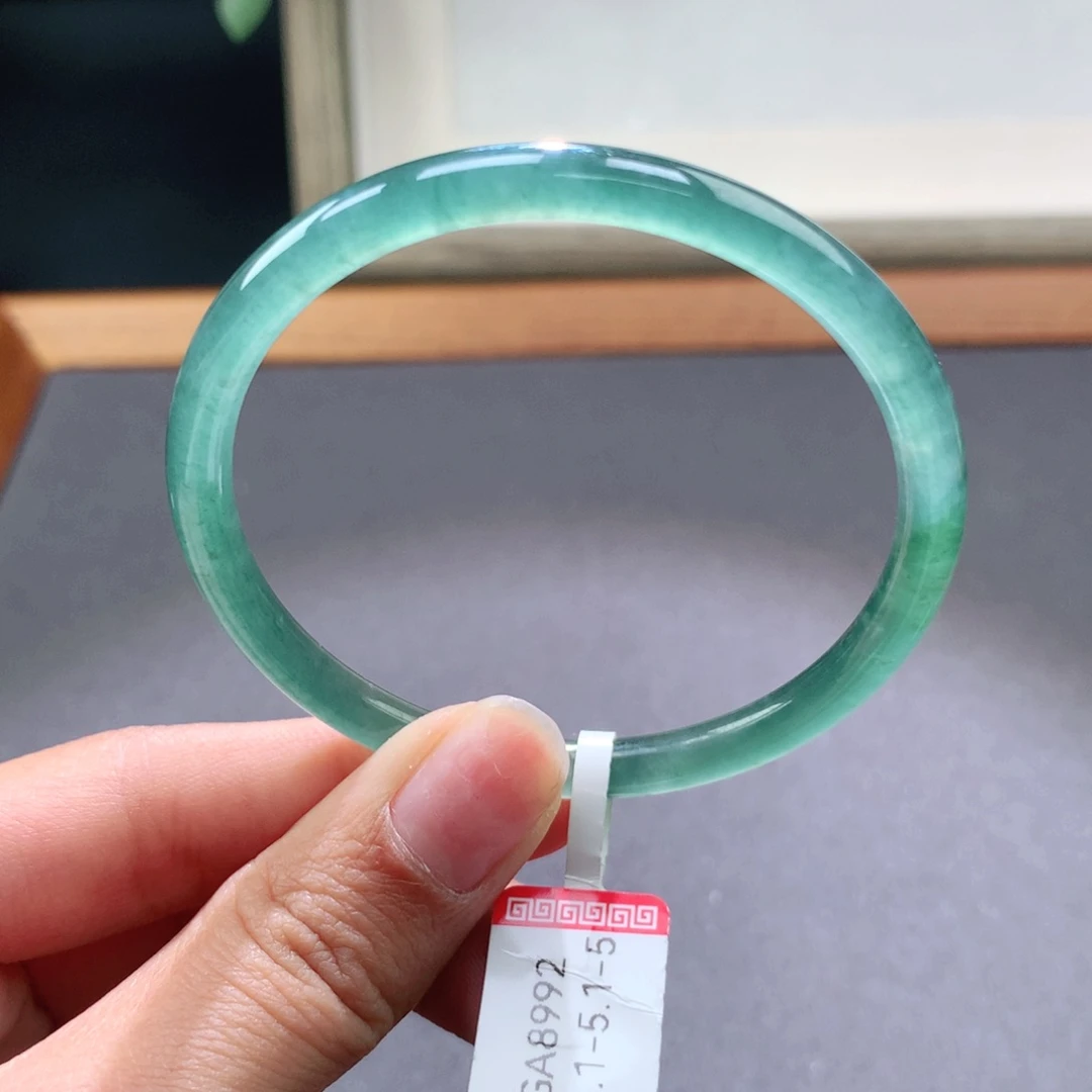 翡翠手镯未镶嵌天然翡翠手镯叮当镯