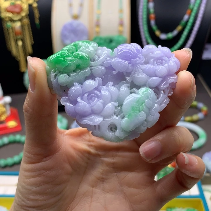 翡翠未镶嵌颈饰翡翠花牌