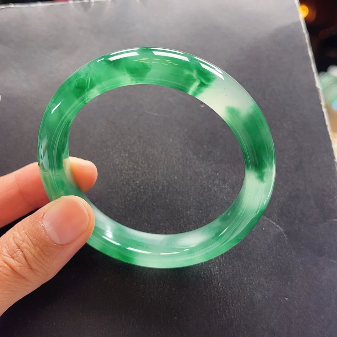 石英质玉未镶嵌手镯