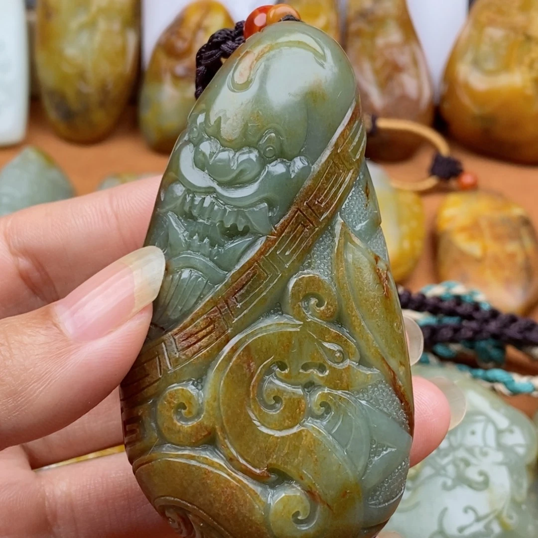 尊****和田玉未镶嵌颈饰