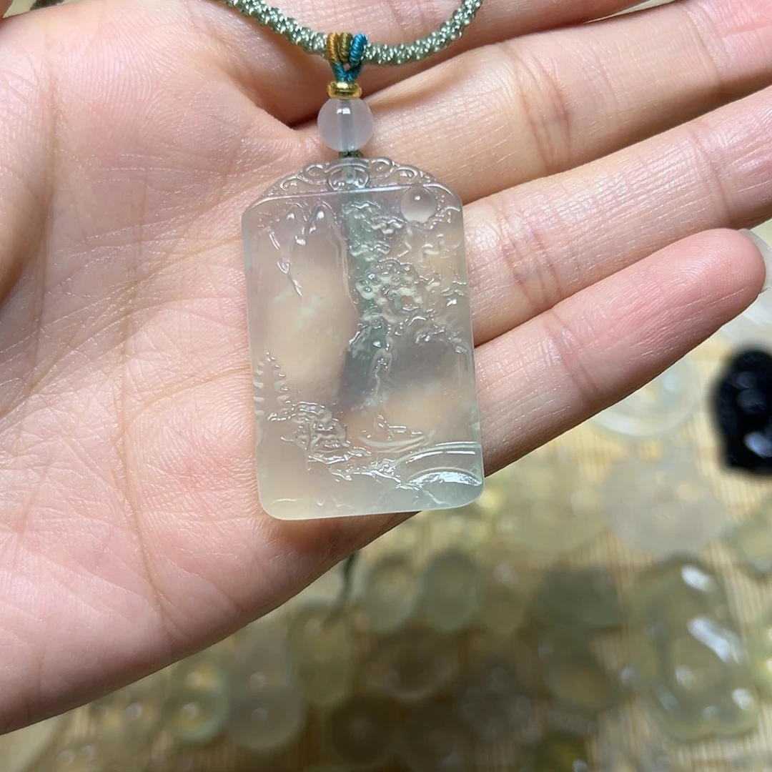 蛇纹石玉未镶嵌吊坠