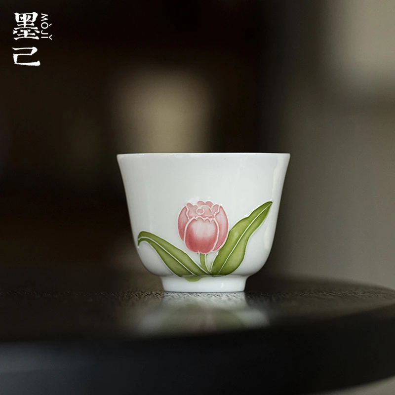 墨己玉泥白瓷手绘有田烧郁金香品茗杯功夫茶具内釉粉色陶瓷茶杯