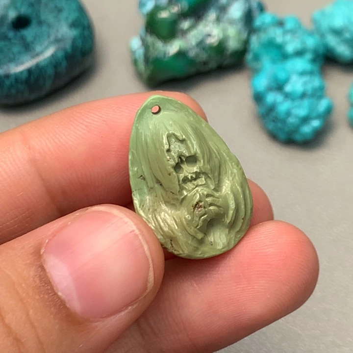 未镶嵌绿松石颈饰
