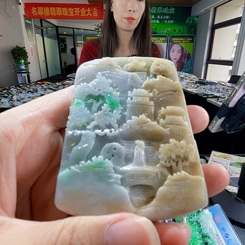 翡翠未镶嵌颈饰翡翠