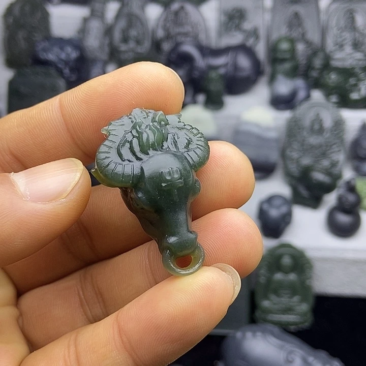 和田玉未镶嵌颈饰