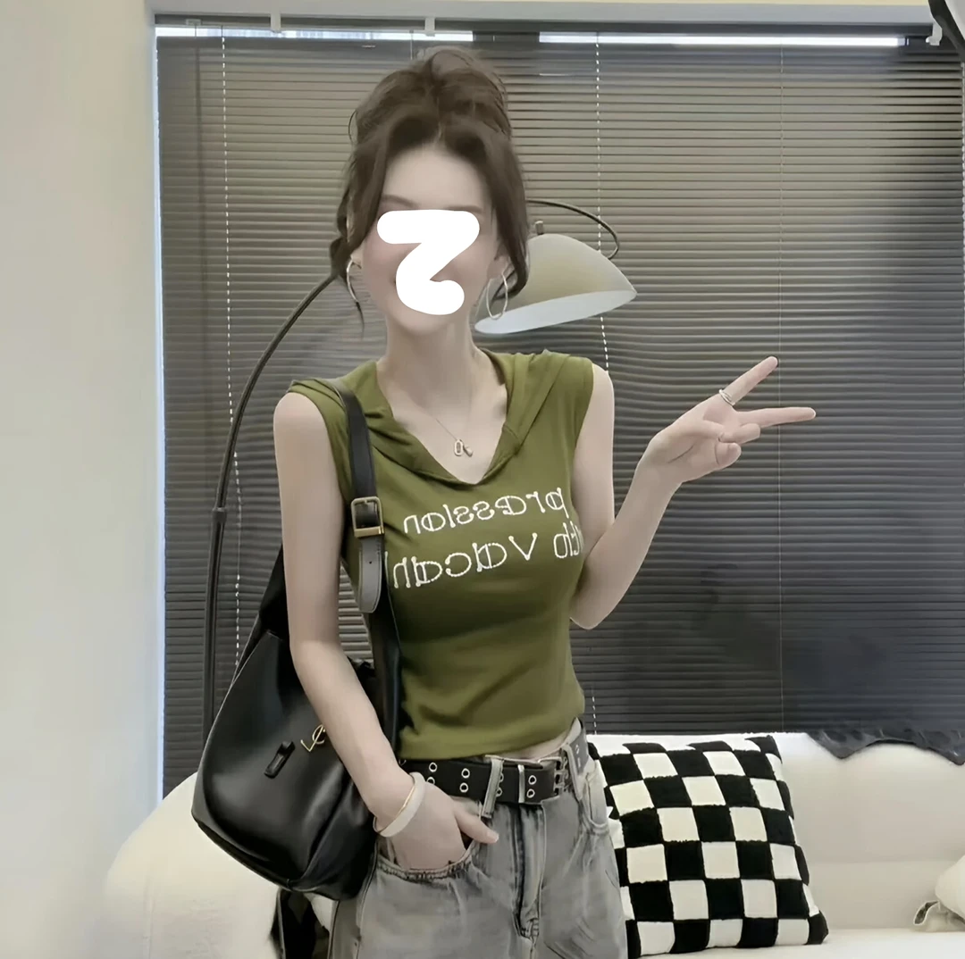 2025新款夏季连帽无袖设计感字母印花短袖T恤女修身显瘦上衣女