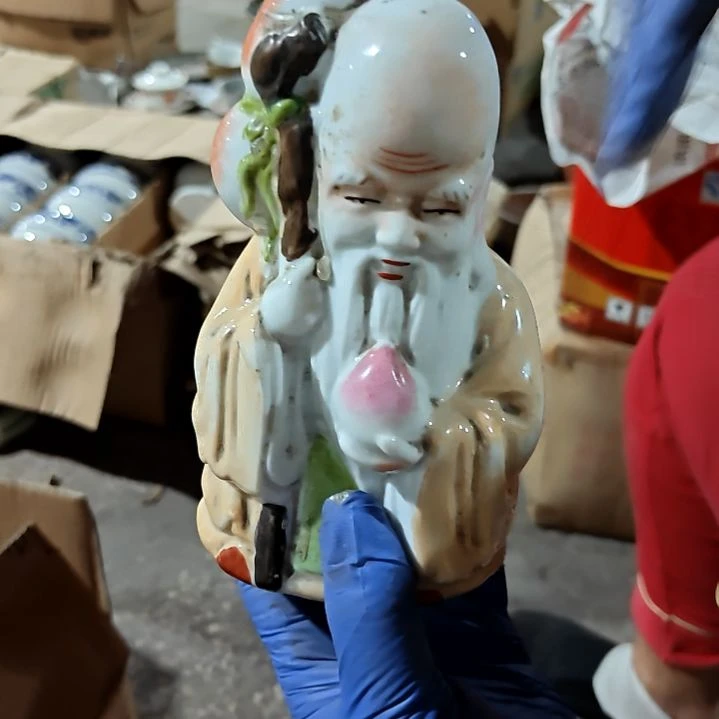 瓷片赵*盘子碗茶壶啥都有