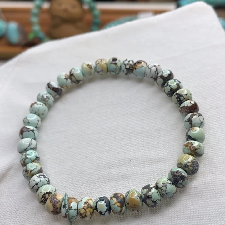 绿松石未镶嵌珠宝