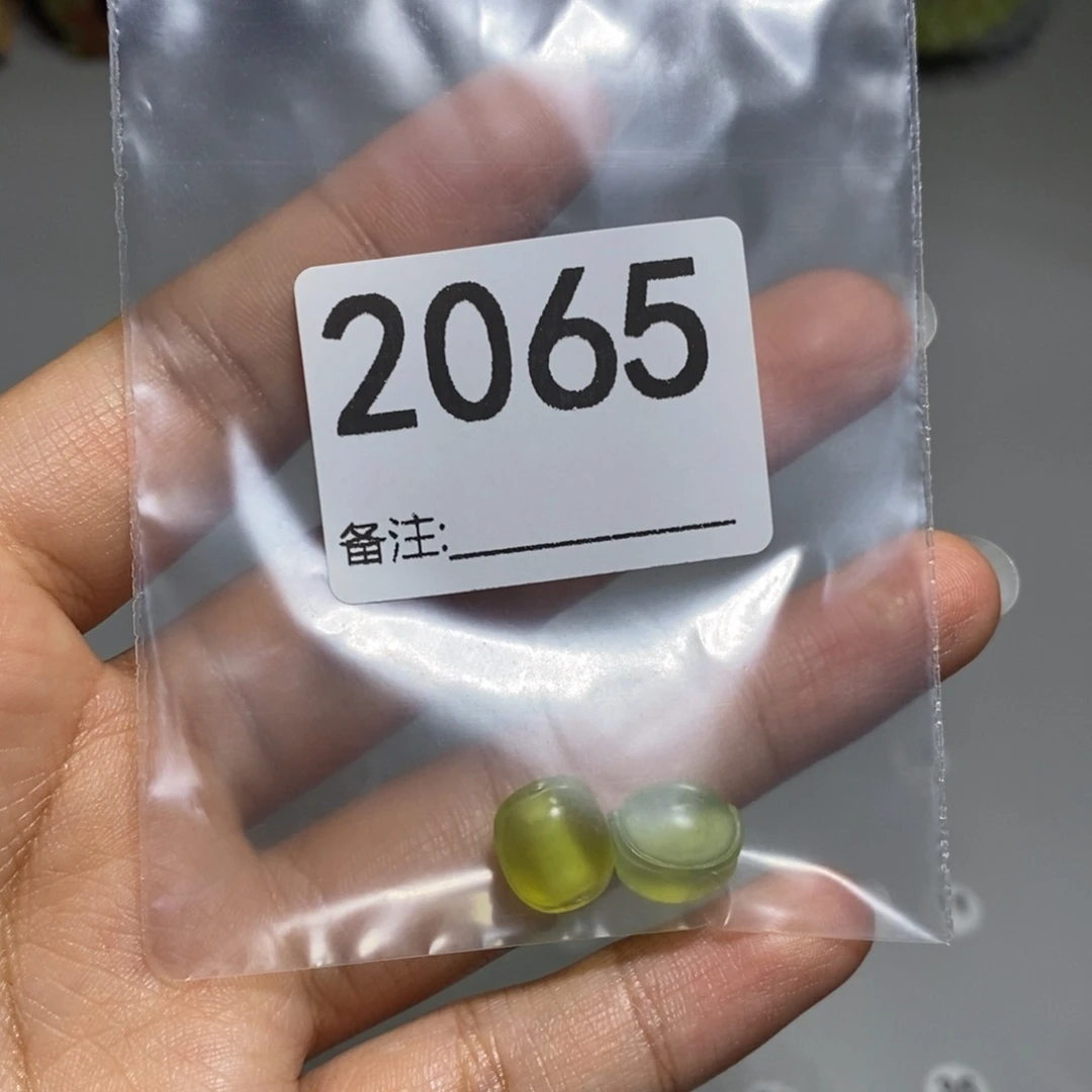 颈饰未镶嵌透闪石质玉?**?
