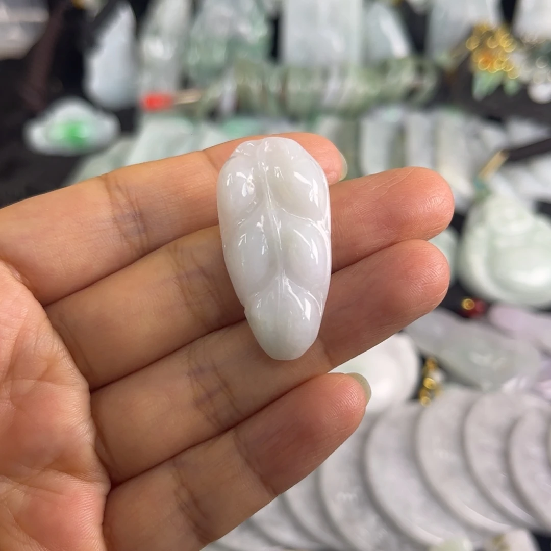 雷***️翡翠未镶嵌吊坠(不含链)