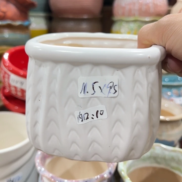 凑9块包邮，有孔，陶瓷花盆