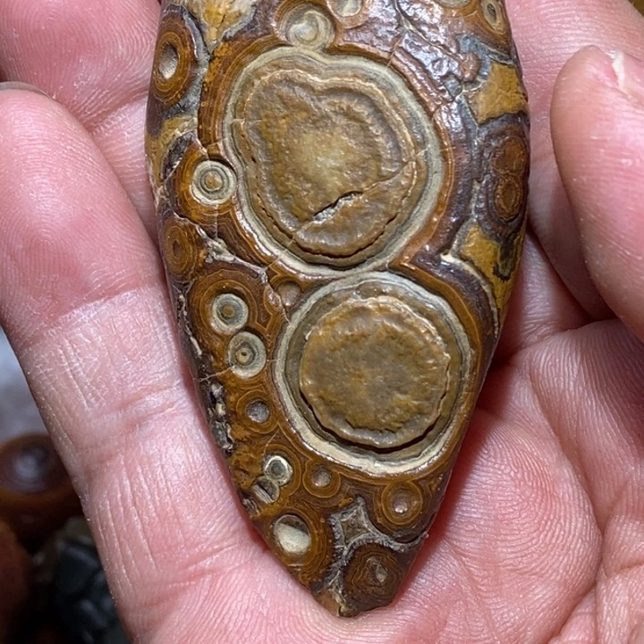 阿拉善隔壁玛瑙摆件