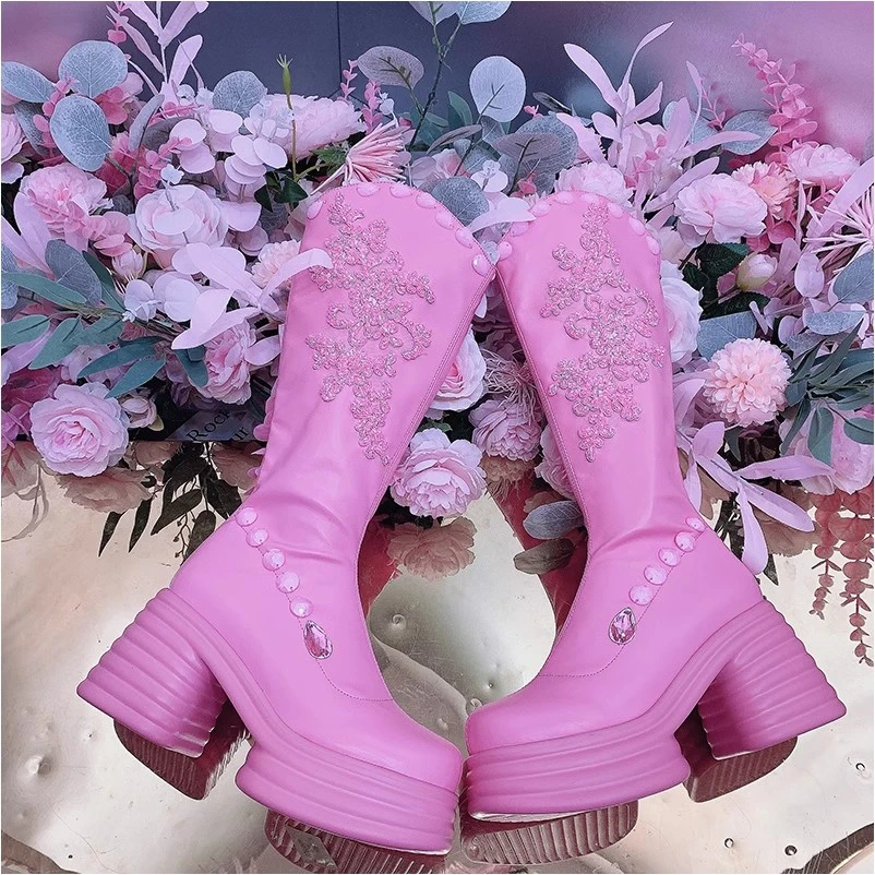 HH6108欧美风设计师2024秋冬新款重工钉珠刺绣花后拉链时尚皮靴女