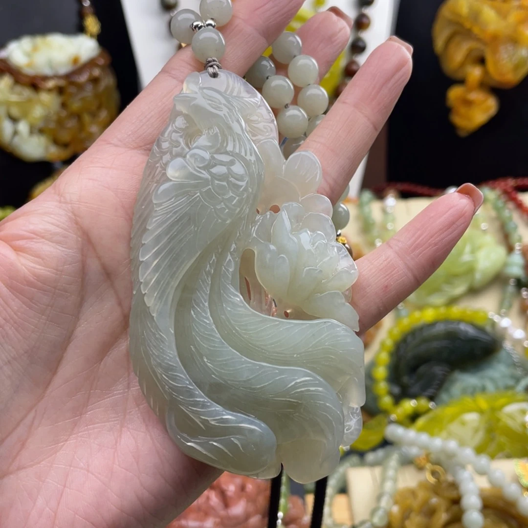 未镶嵌蛇纹石玉颈饰