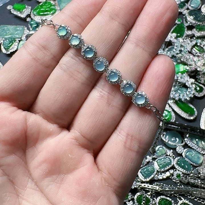 翡翠颈饰未镶嵌天然A货翡翠放漏