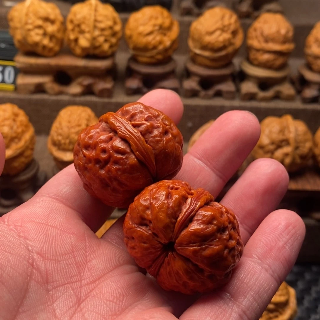 峰***文玩核桃把件铁核桃