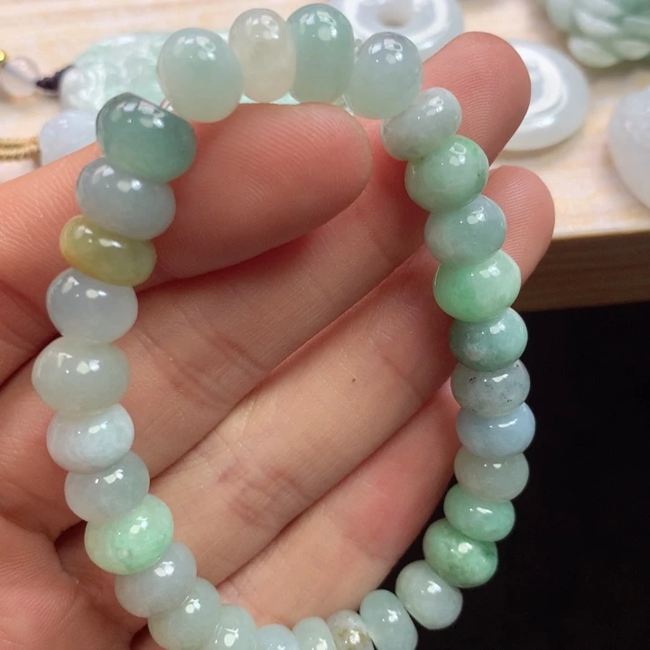 翡翠未镶嵌颈饰吊坠