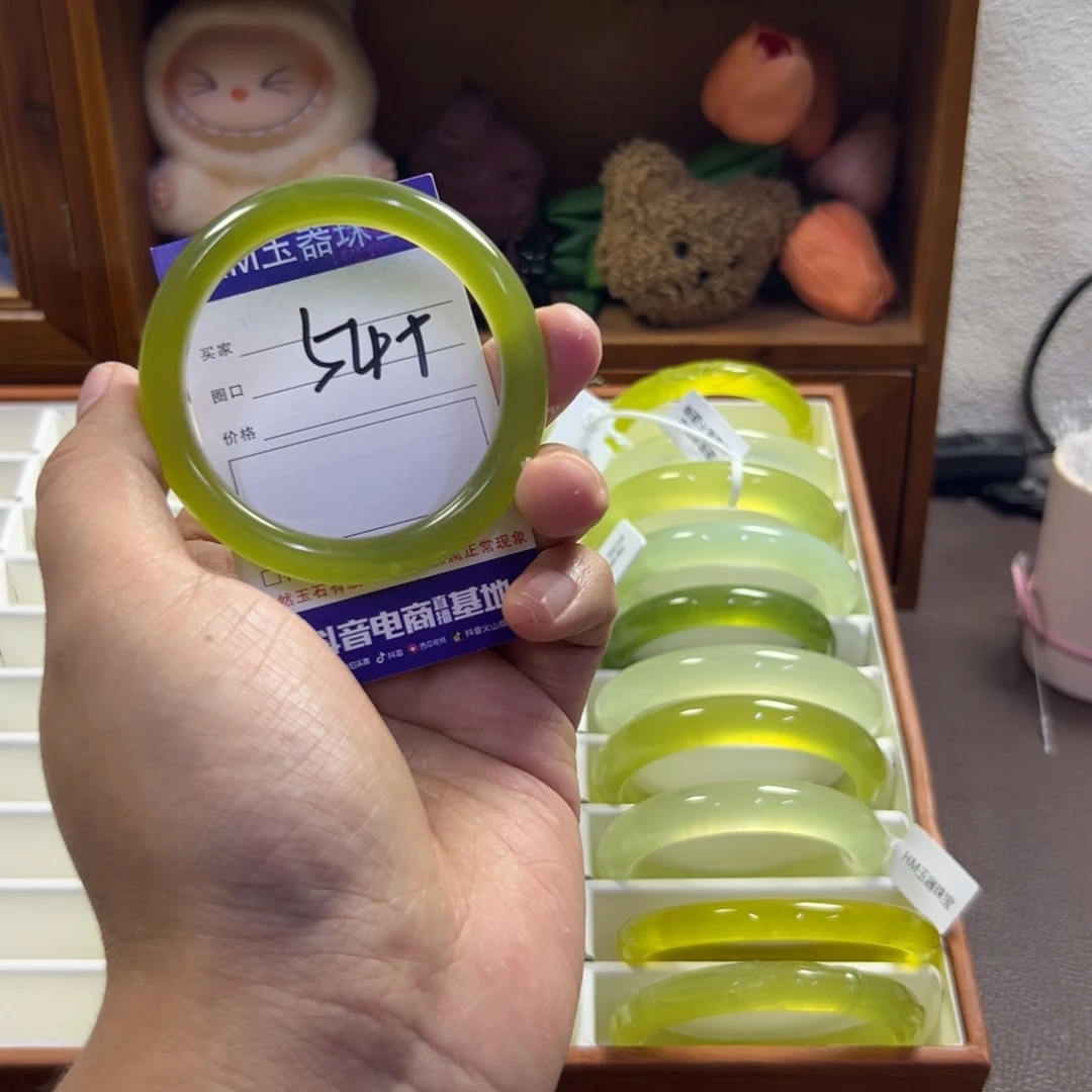 蛇纹石玉未镶嵌手镯575