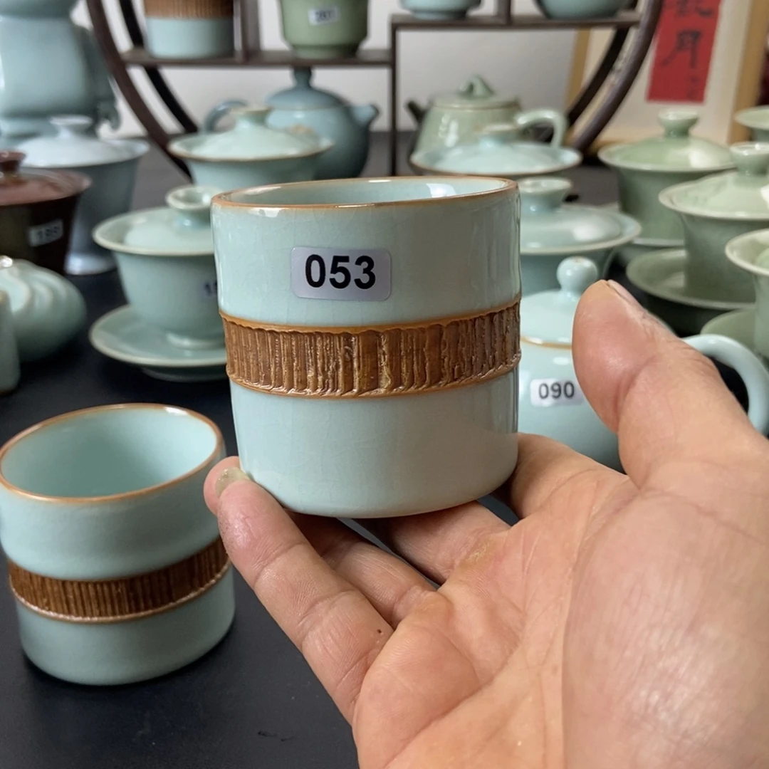 孔***龙微瑕天青釉重工扳指杯