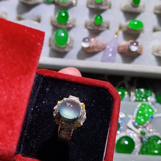 翡翠未镶嵌戒指戒指