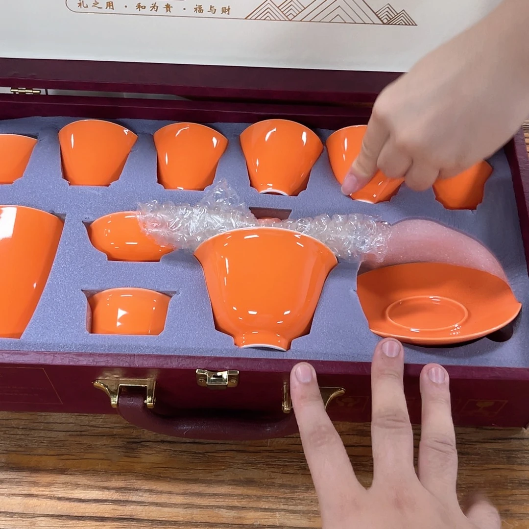 孤品茶具套装等。