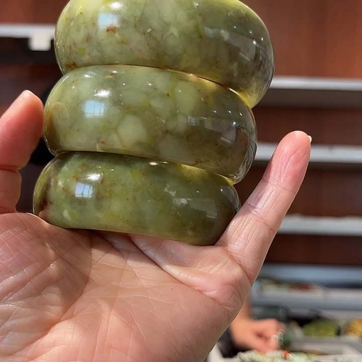 岫玉未镶嵌毛衣链