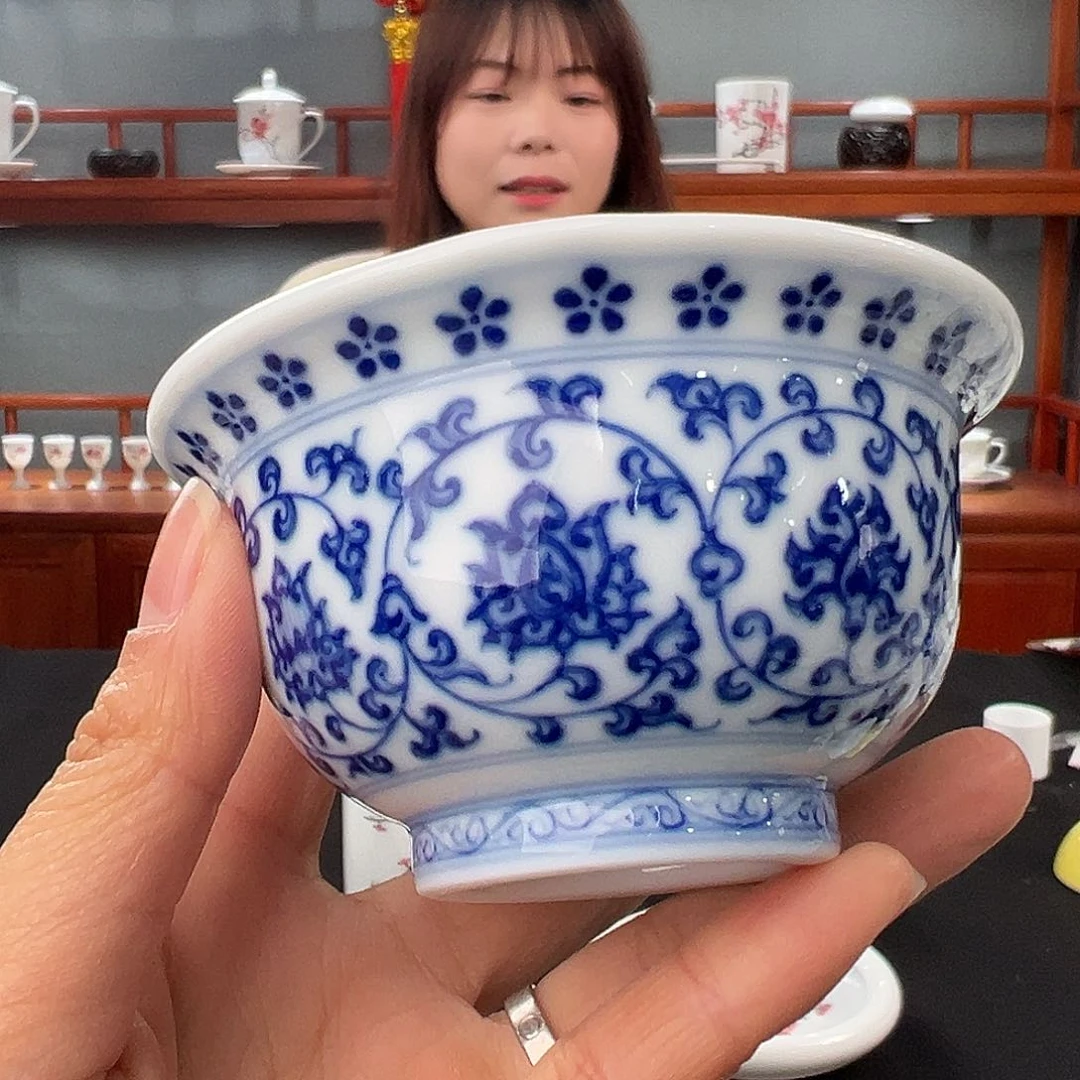 青花缠枝莲压手杯 微瑕