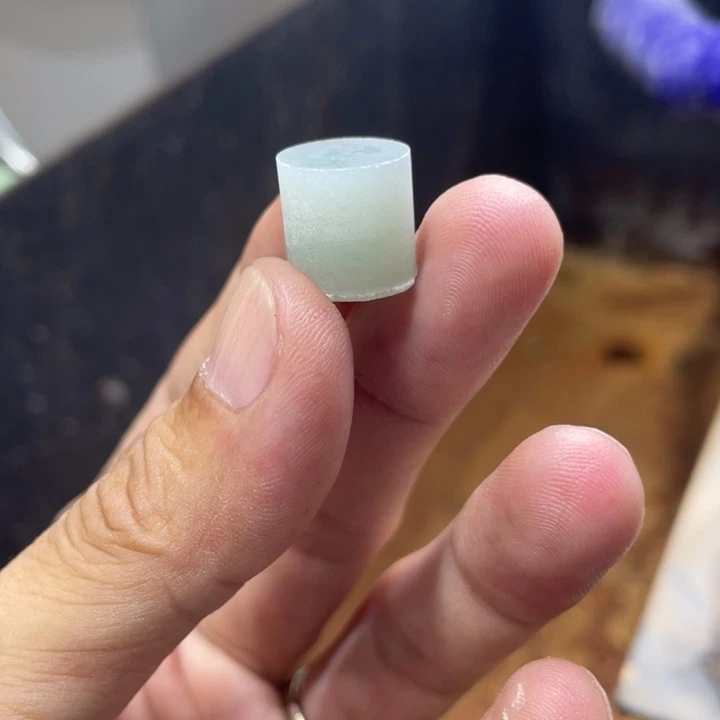 雅***作定制翡翠未镶嵌边角料