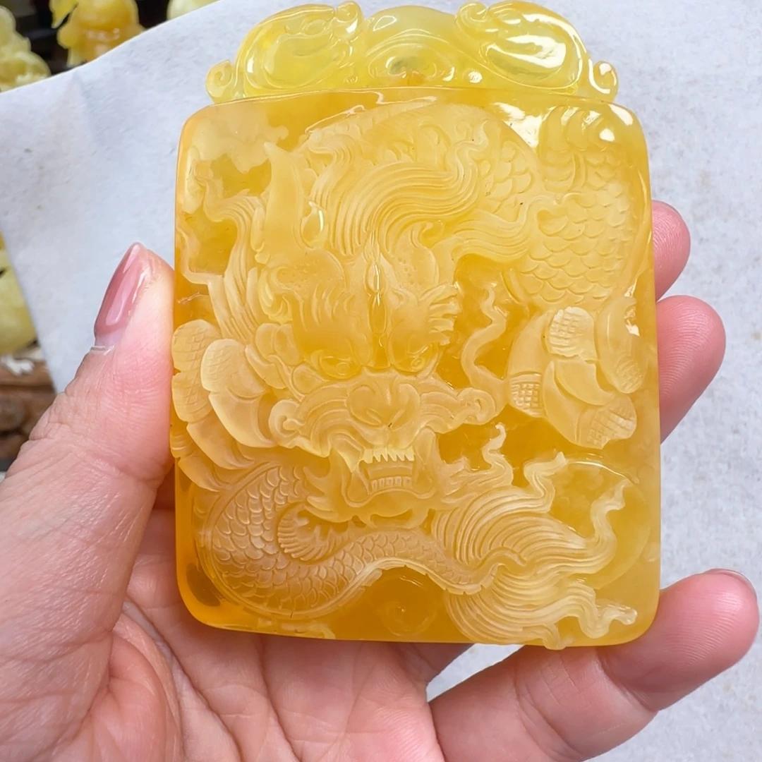 蜜蜡未镶嵌珠宝奇石