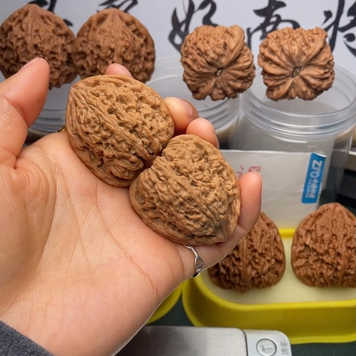 文玩核桃吊坠40尺奥迪高炮黄皮