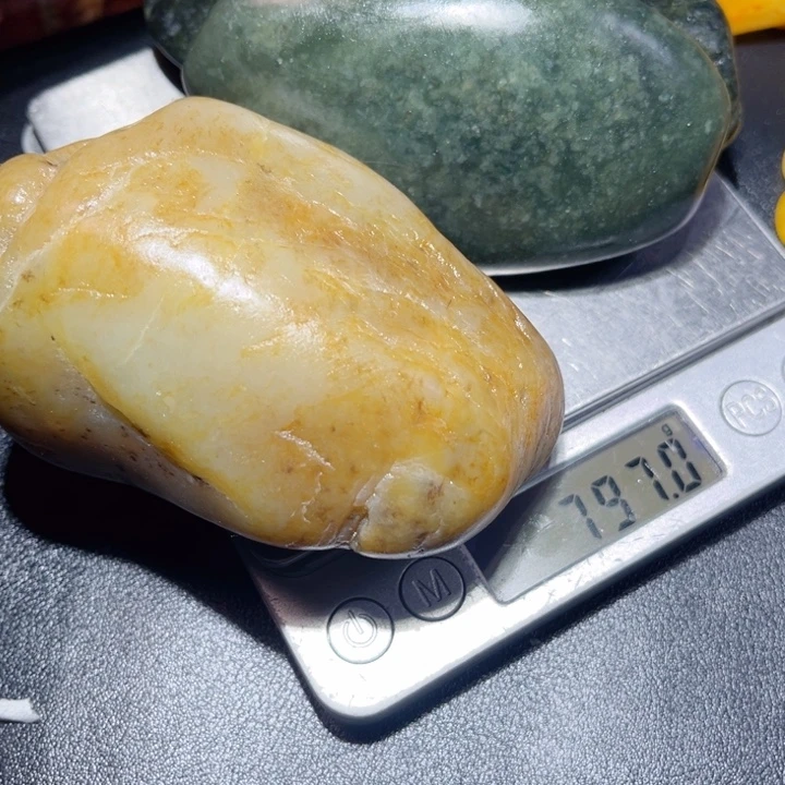 和田玉未镶嵌珠宝奇石