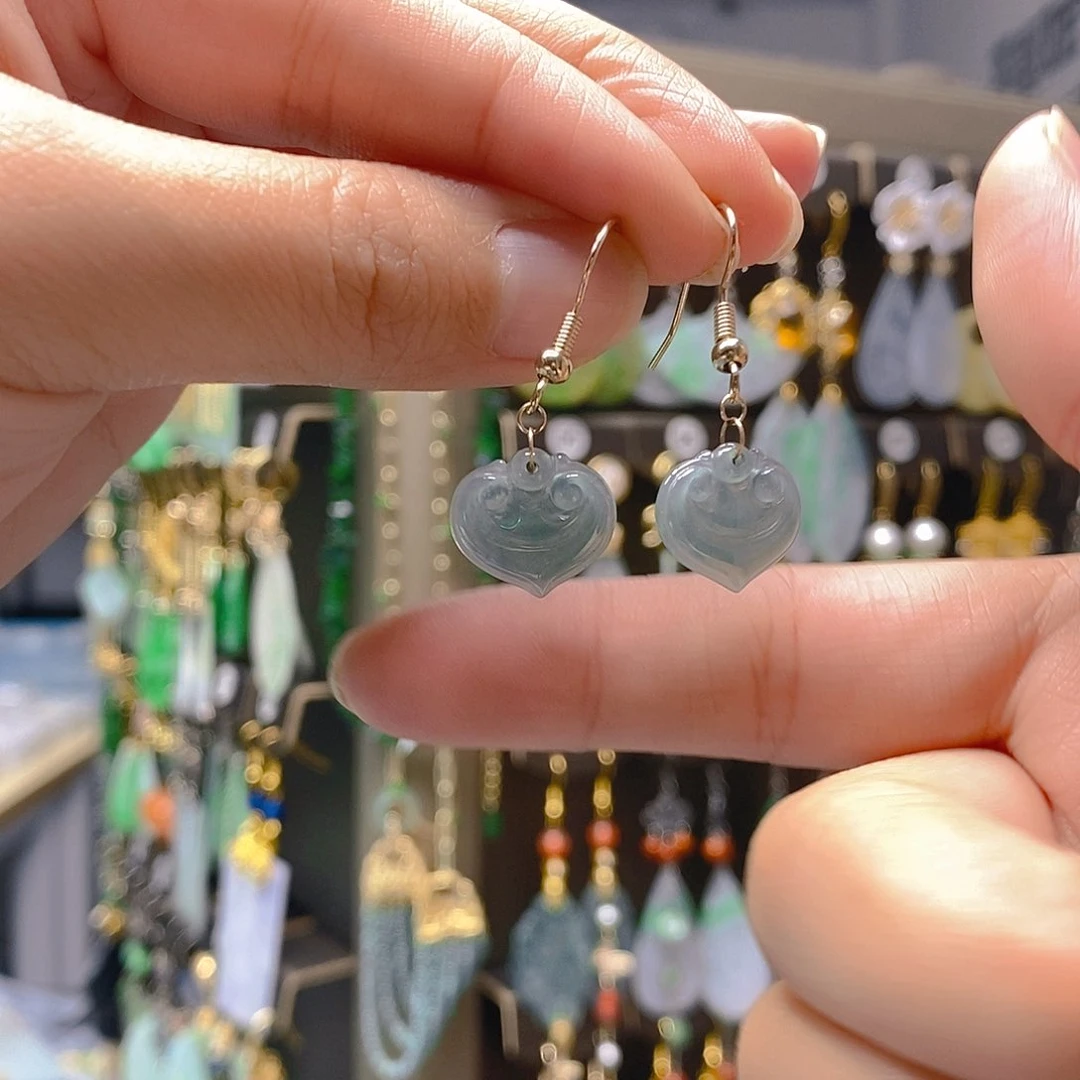 未镶嵌翡翠耳饰翡翠