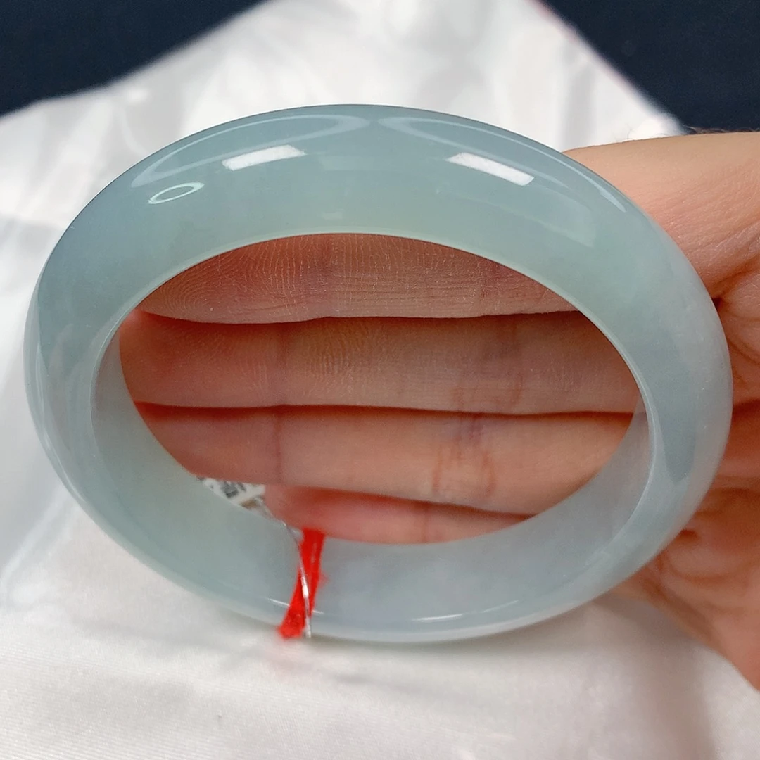 翡翠未镶嵌手镯56.8正圈，冰润湖水蓝，021