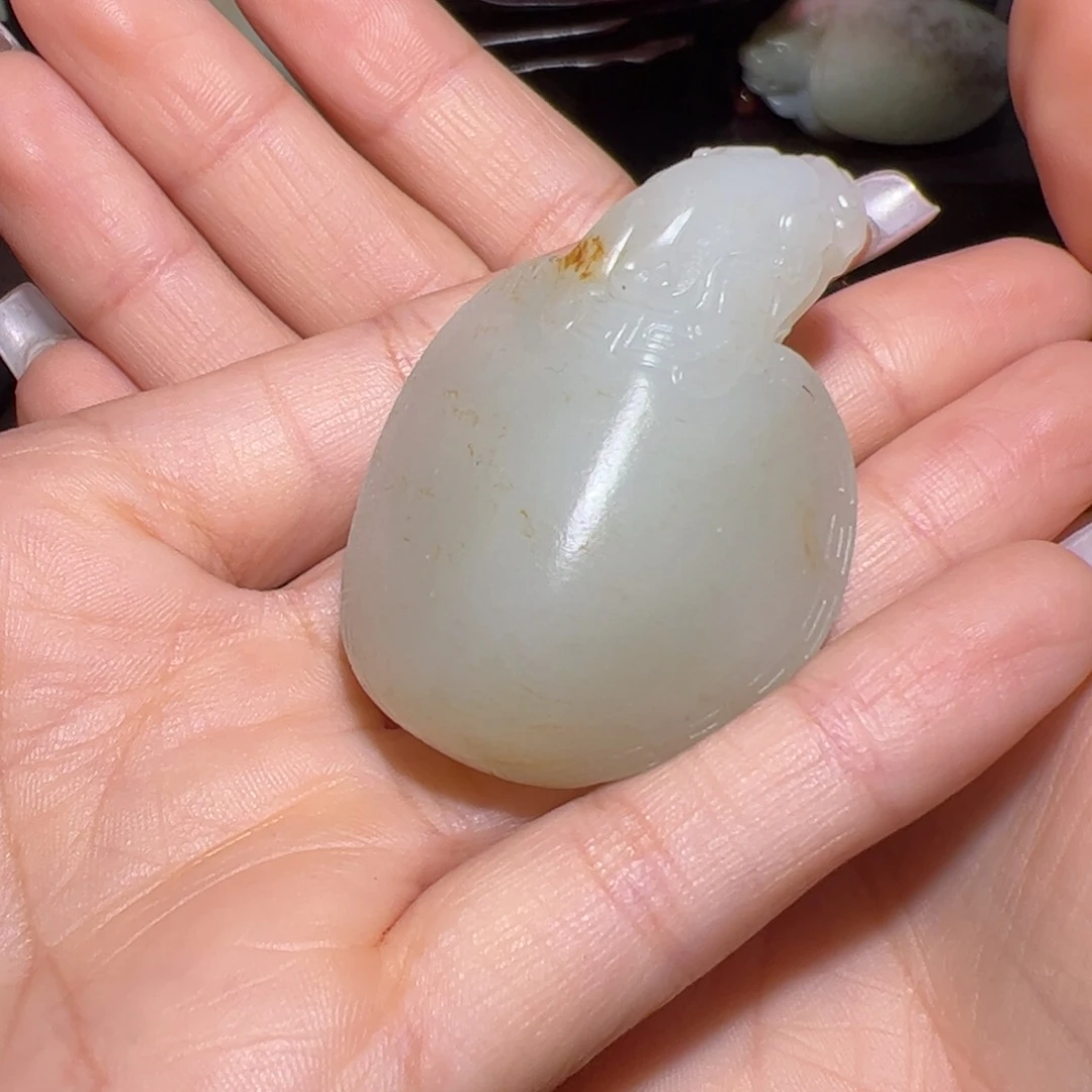 好***石和田玉未镶嵌颈饰