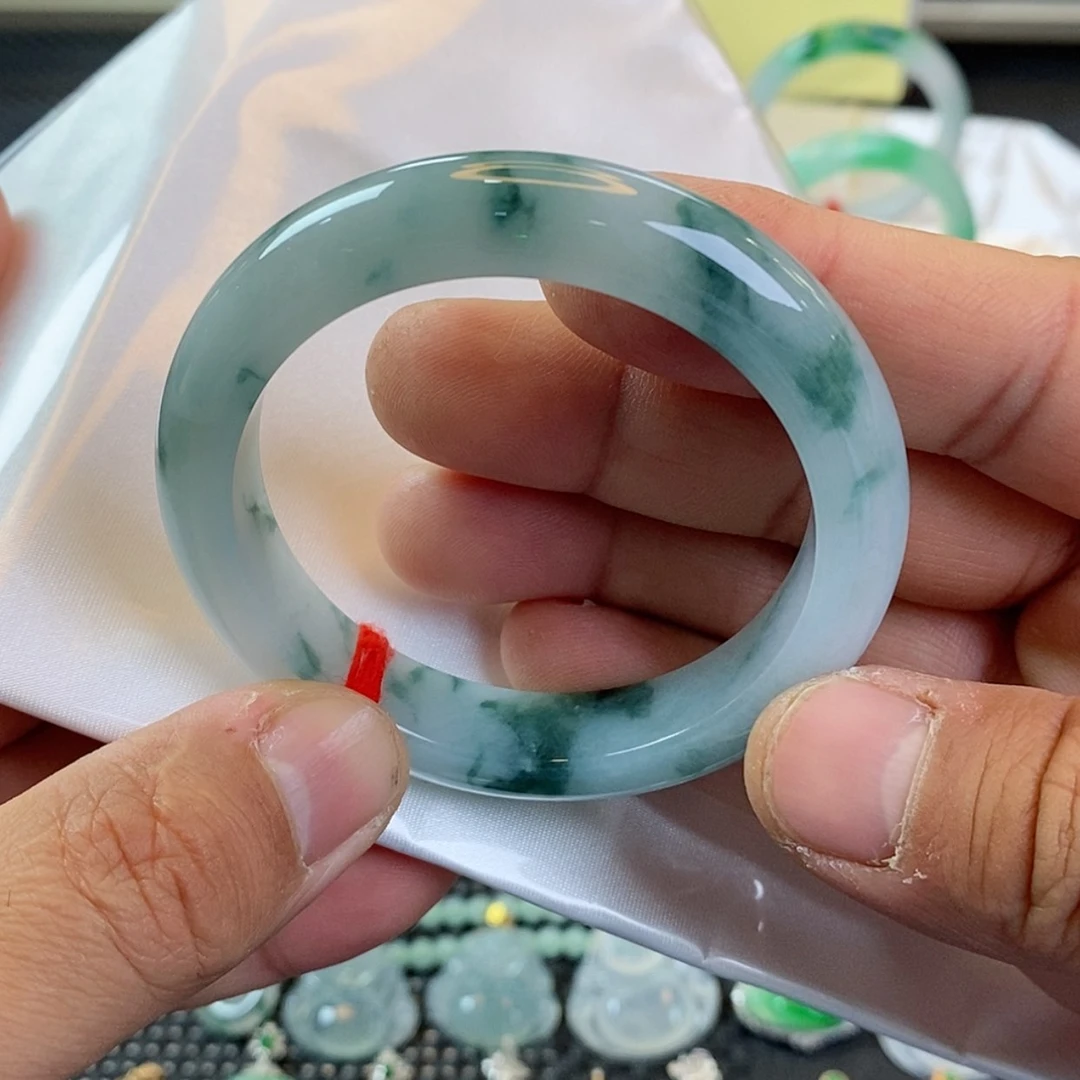 【闪购商品】未镶嵌手镯翡翠