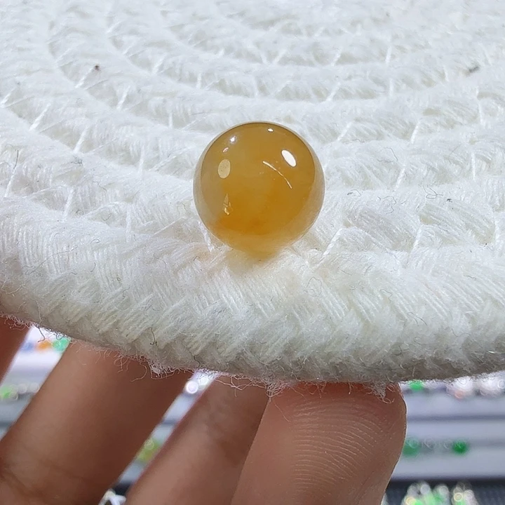 翡翠未镶嵌颈饰卡9+