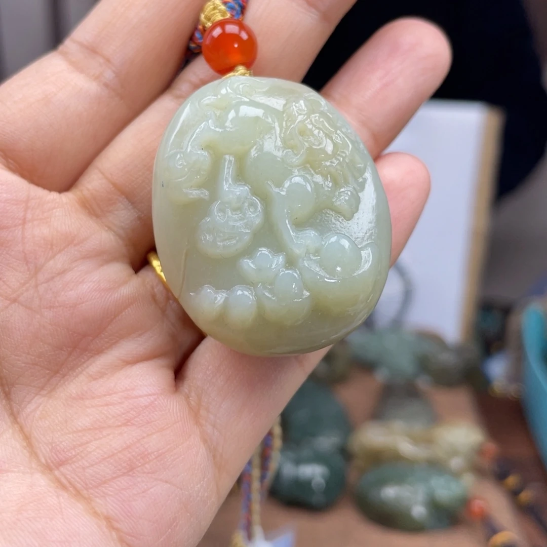 和田玉颈饰未镶嵌