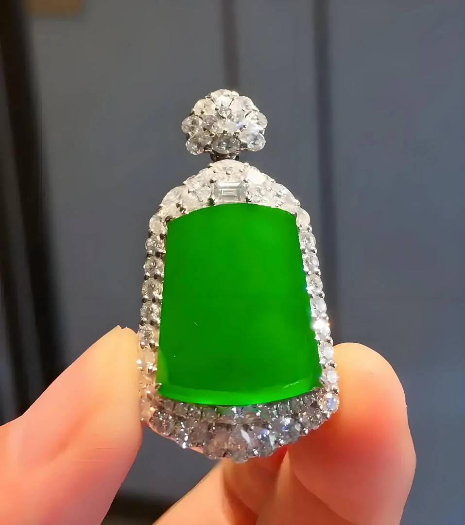 翡翠吊坠缅甸翡翠挂件